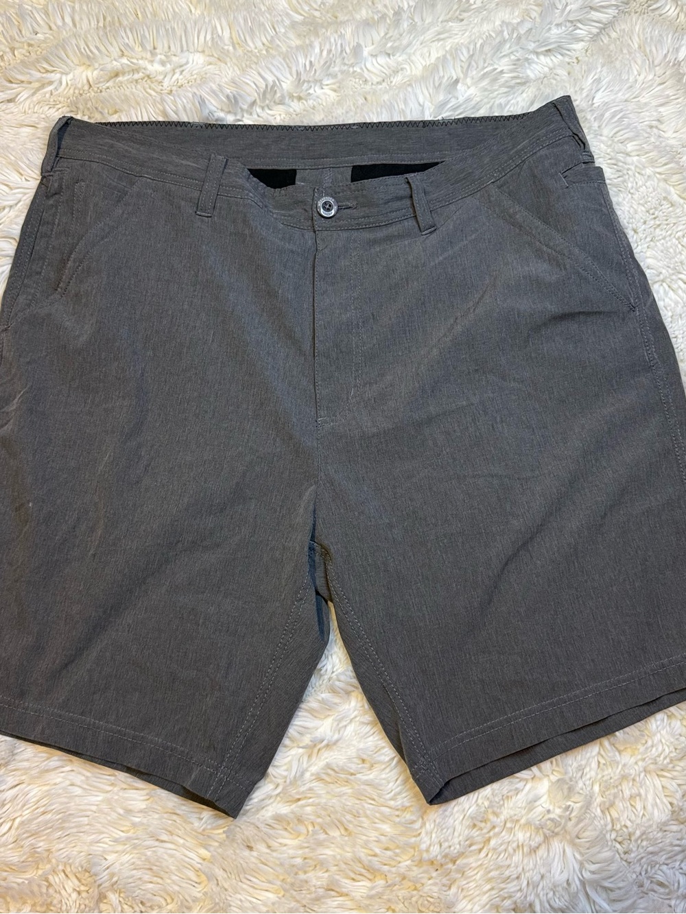 Weekender mens 36” waist Charcoal Gray chino Shorts no liner 9” inseam